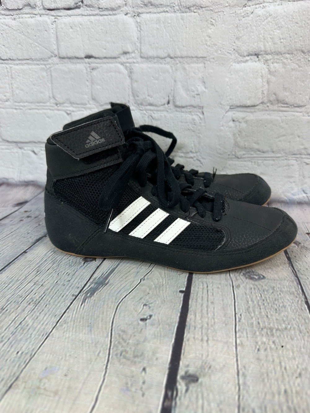 Adidas HVC 2 wrestling shoes boys size 3